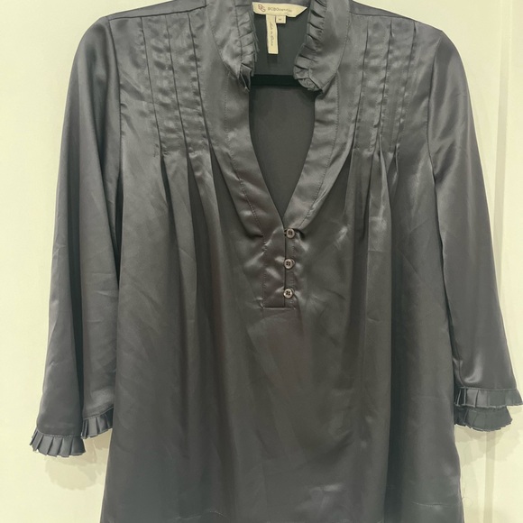 BCBGeneration Black Ruffled Top - Picture 3 of 4